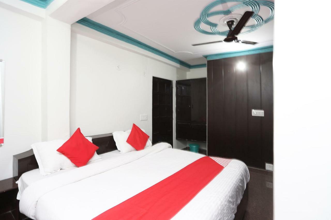 Oyo 43694 Hotel Hillson Pauri Zewnętrze zdjęcie