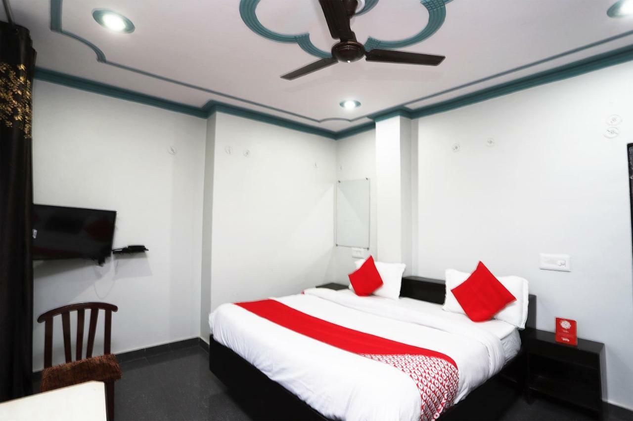 Oyo 43694 Hotel Hillson Pauri Zewnętrze zdjęcie